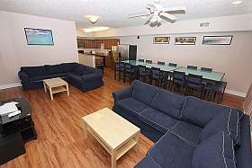 Sky Blue Vacation Condo Myrtle Beach - Living/Dining Area